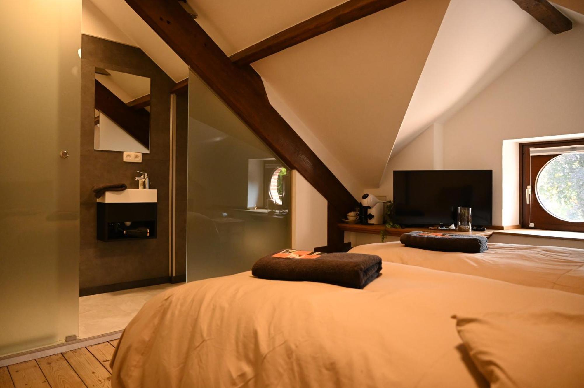Open Source A L'Entree Du Circuit! Apartment Stavelot Room photo